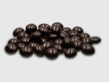 Almendra bañada al chocolate